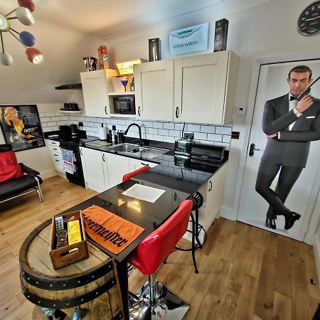Southsea Royale James Bond 3 Bed Cool Penthouse, Seafront Parking Портцмаус Экстерьер фото