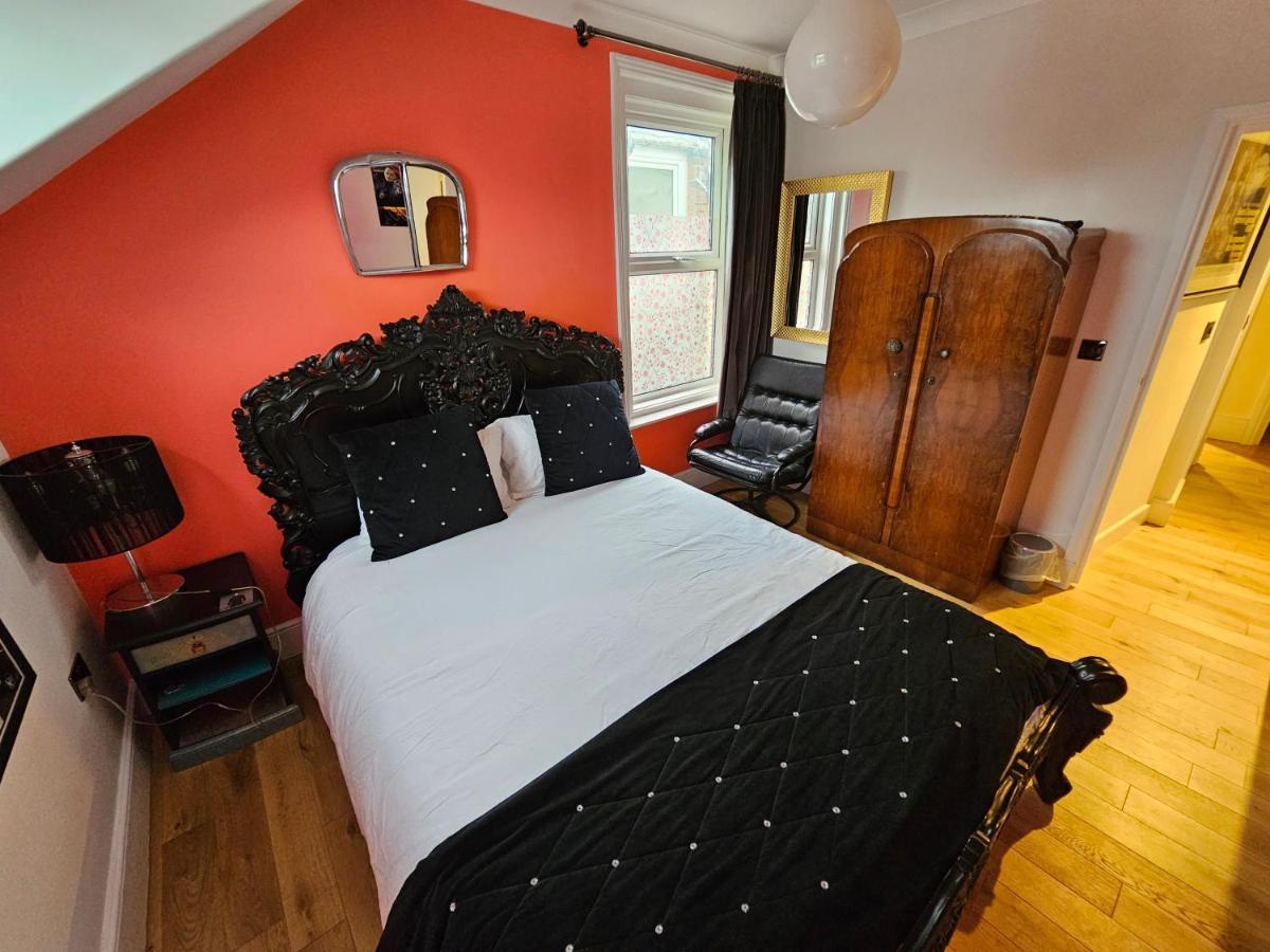 Southsea Royale James Bond 3 Bed Cool Penthouse, Seafront Parking Портцмаус Экстерьер фото
